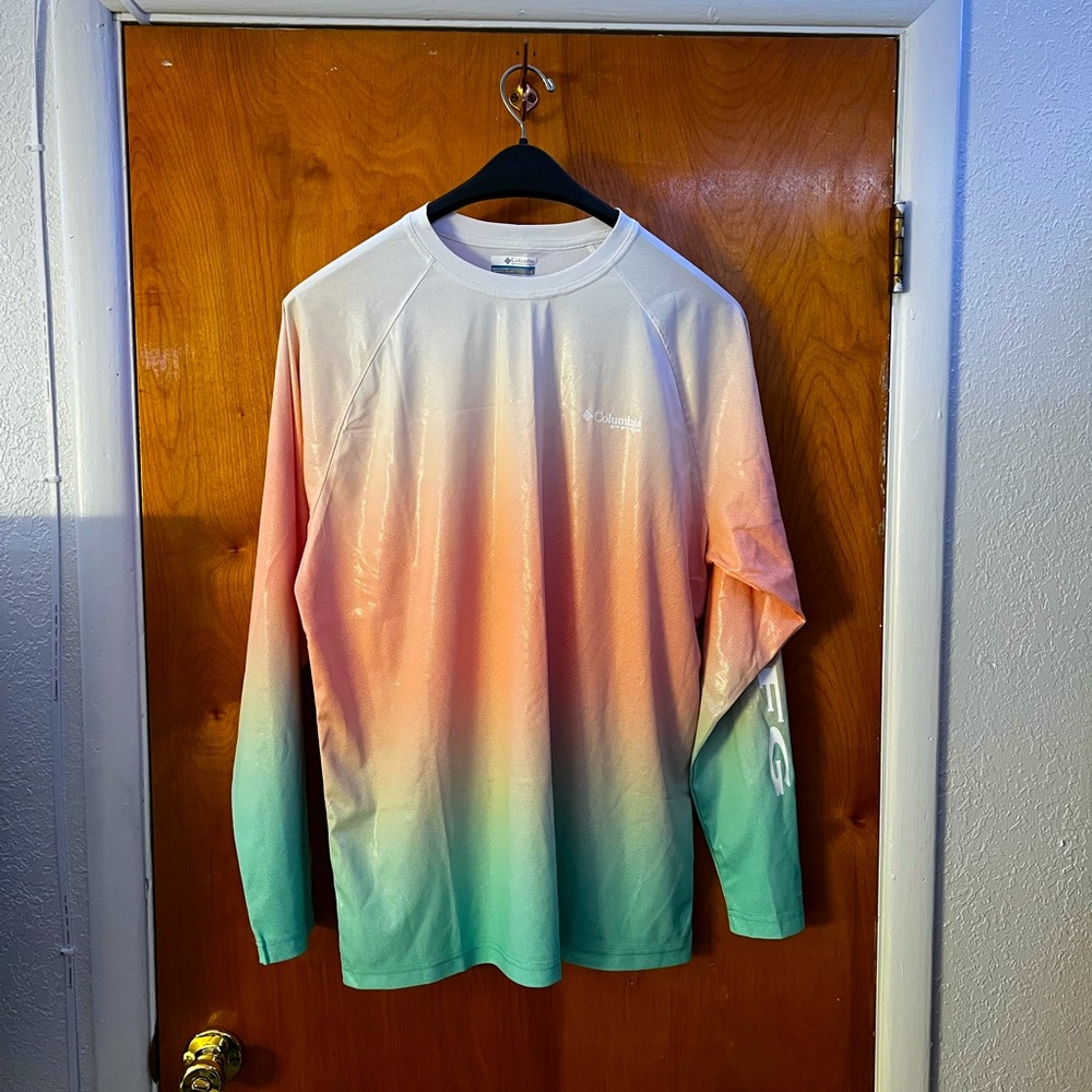Columbia technical shirt